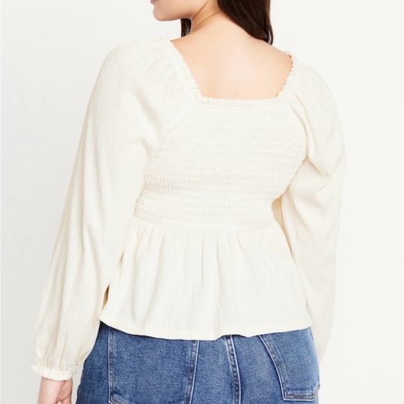 Old Navy Long-Sleeve Smocked Peplum Top – Women’s Size M- NWT - Picture 3 of 7